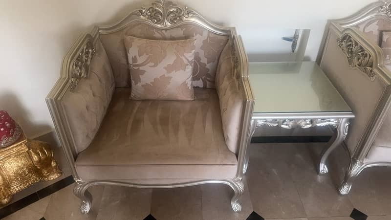 5 Seater Sofa, Centre Table, side table and TV Table 6