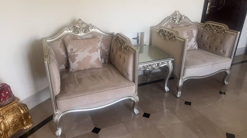 5 Seater Sofa, Centre Table, side table and TV Table 7