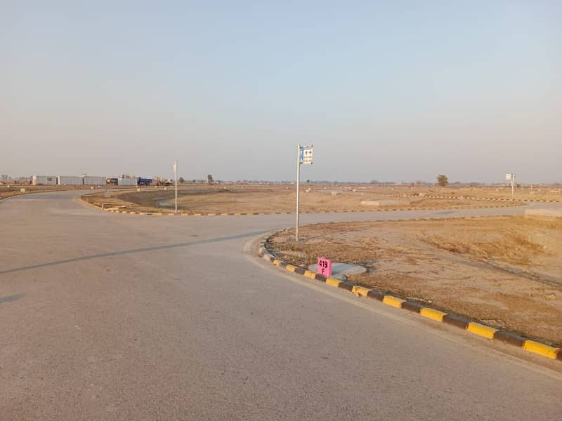 LDA CITY 5 MARLA POSSESSION PLOT FOR SALE IN VERY REASONLABLE PRICE 1