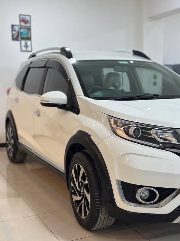 Honda BR-V S 2018 1