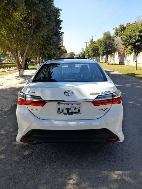 Toyota Corolla Altis Grande X CVT-i 1.8 Black Interior 2022. 19