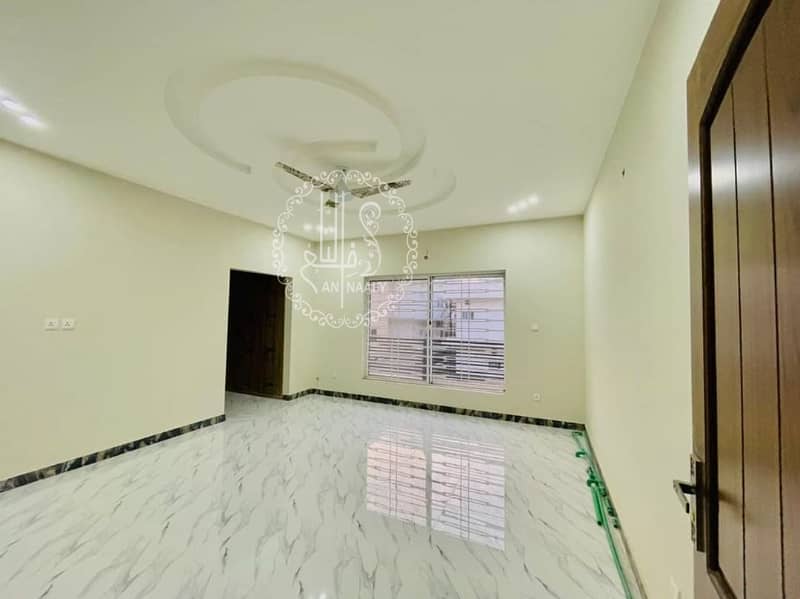 One Kanal Beautiful Modern Bungalow Available For Rent In DHA Phase 4 Lahore 3