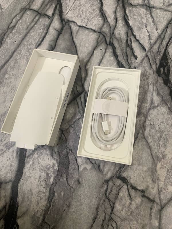 IPHONE 16 128 GB BOX ORIGINAL CABLE JUST BOX OPENED 3