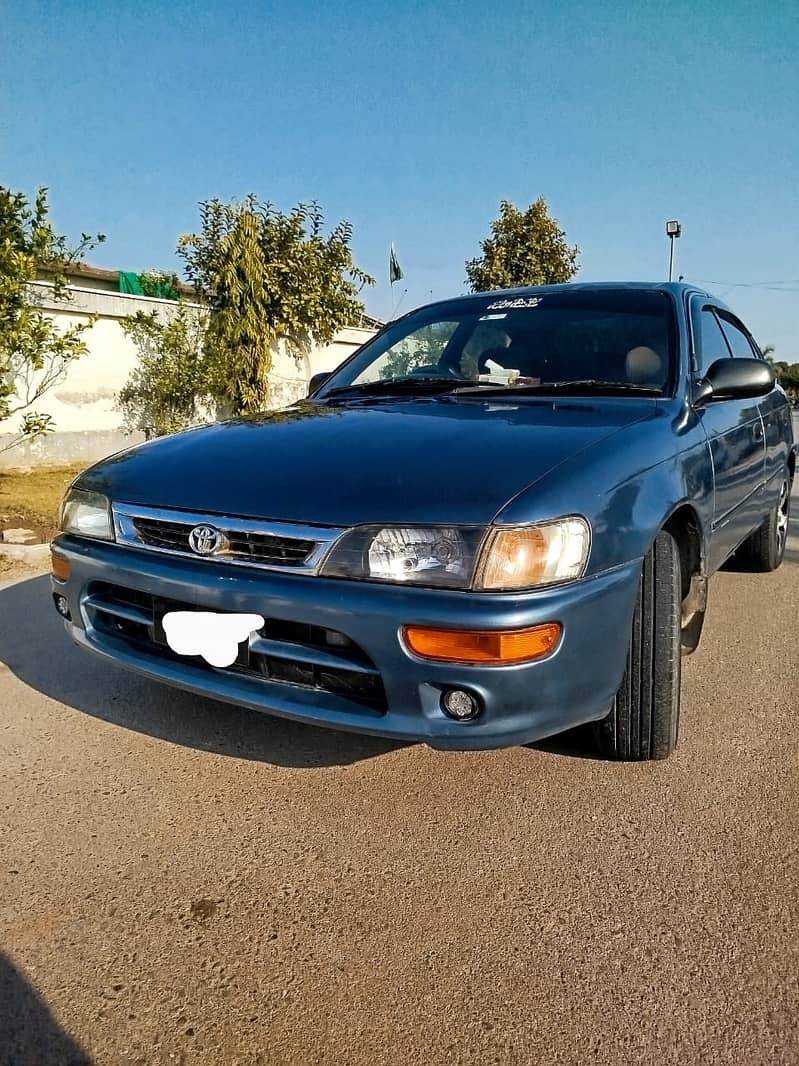 Toyota Corolla XE 2001 0