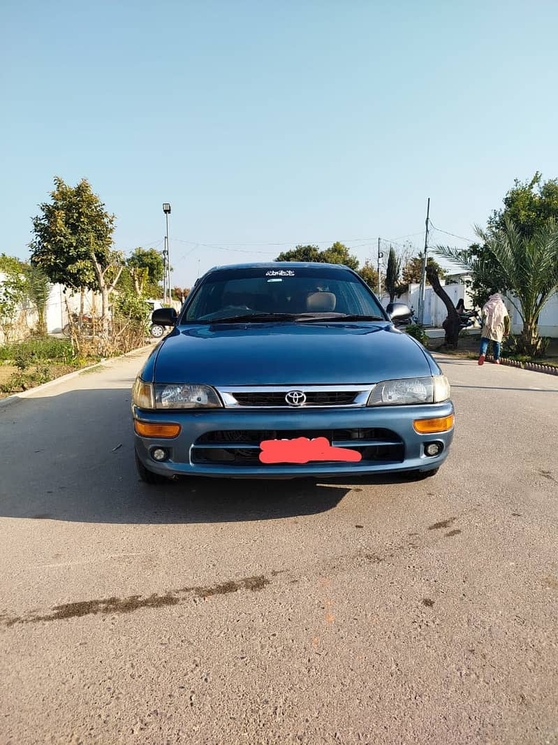 Toyota Corolla XE 2001 1