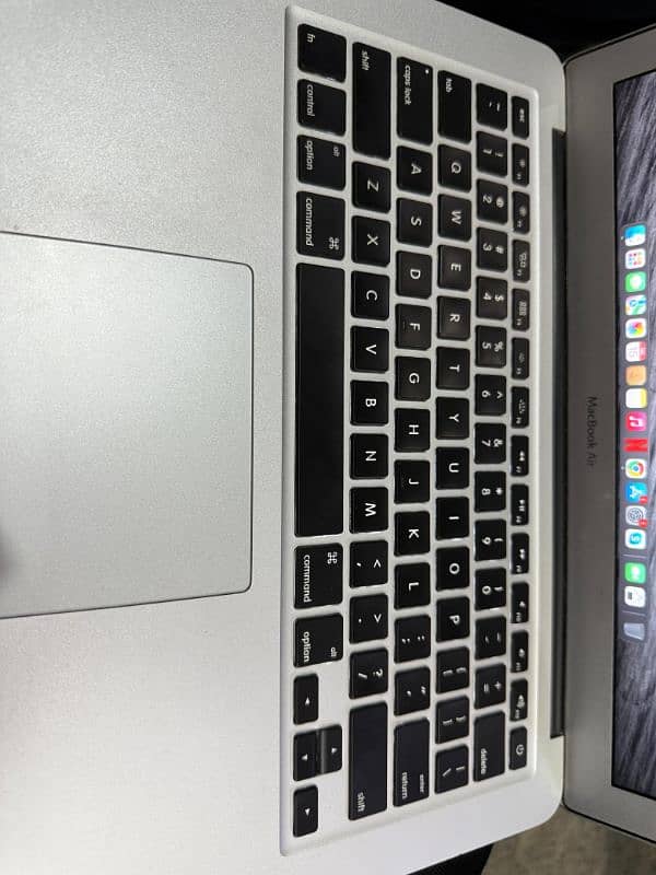 MacBook air early 2015 13-inches 5