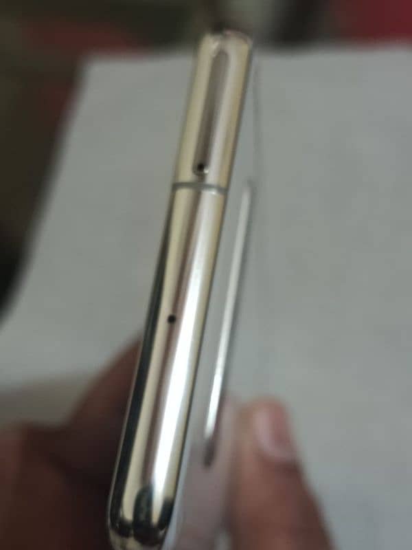 Samsung Galaxy S10 Plus Almost New Condition 3