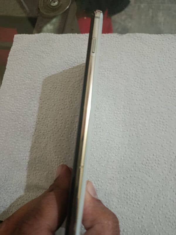 Samsung Galaxy S10 Plus Almost New Condition 4