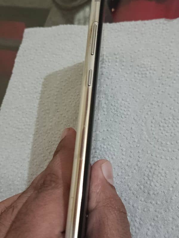 Samsung Galaxy S10 Plus Almost New Condition 5