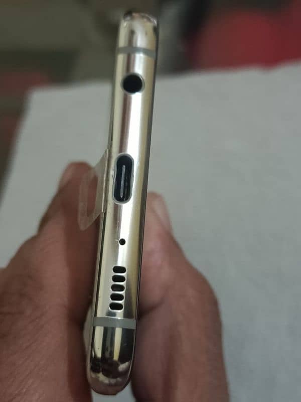 Samsung Galaxy S10 Plus Almost New Condition 6