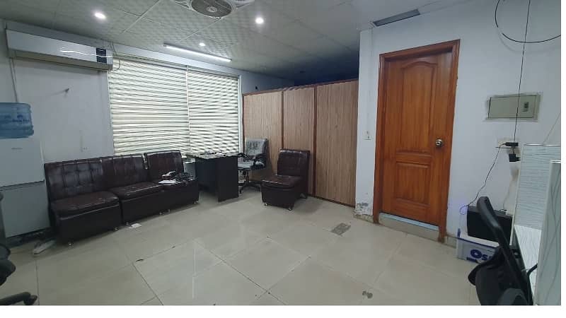 Area 330 Square Feet Office Available For Rent Real Pictures In Main Boulevard Road Gulberg 3 Lahore 6