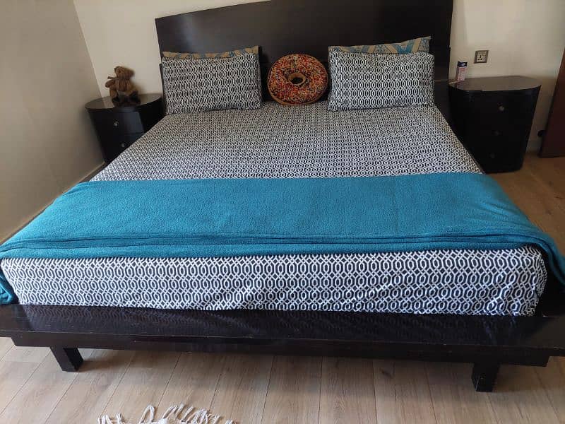 king size double bed wooden new design set for sale. leaving abroad . 3