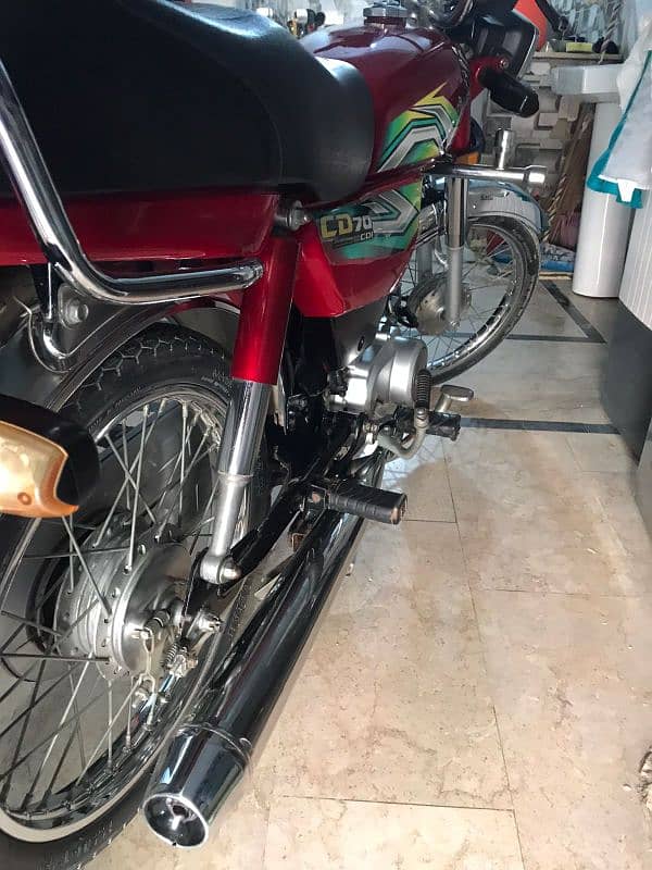 HONDACD70CC FOR SALE URGENT CONTACT WHATSAPP 03255831645 1