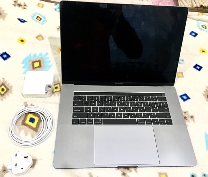 Apple MacBook Pro 2016 model 3