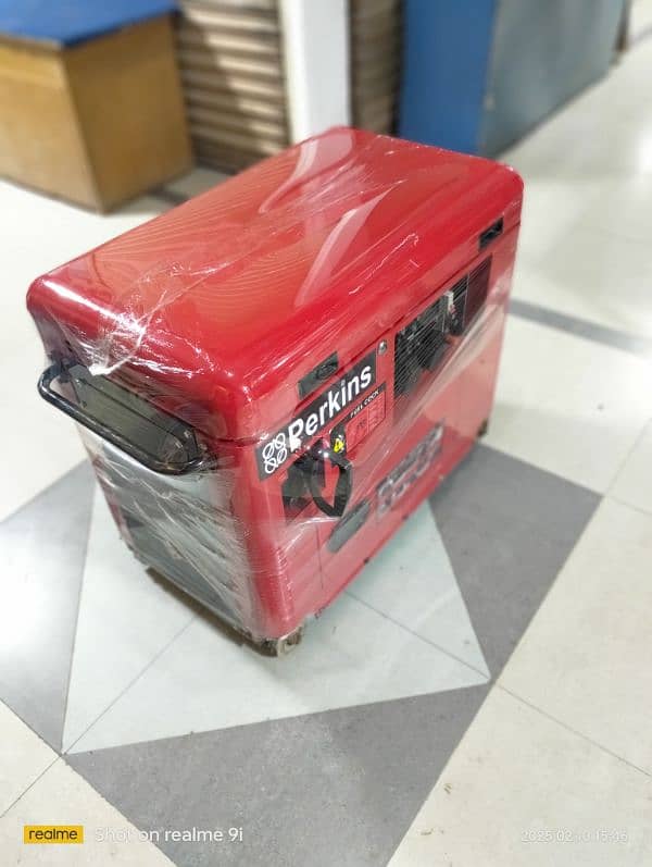 PARKINS Cummins 10kva sound prouf canopy generatoru 11