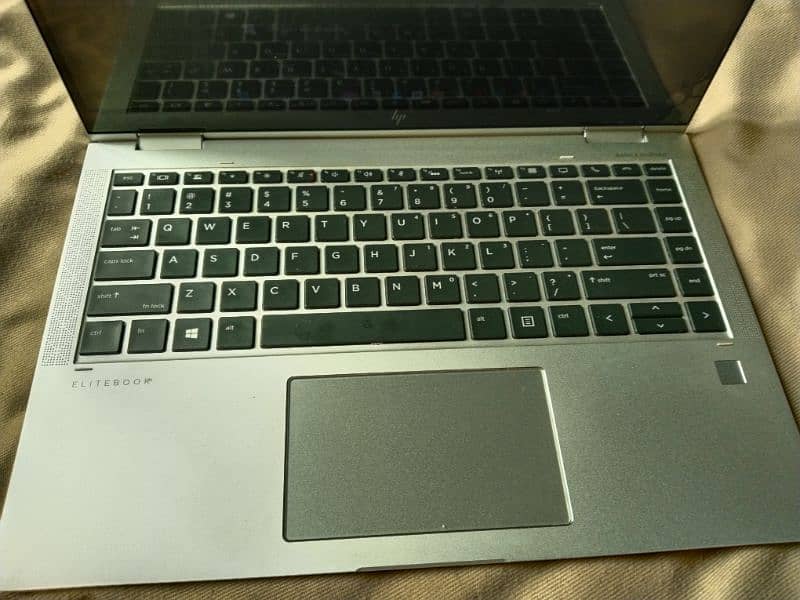 HP elitebook laptop 2