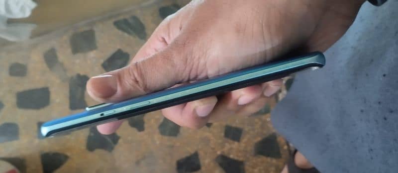 One plus 8 pro 8+4gb/128gb good condition no fault not open repaired 3