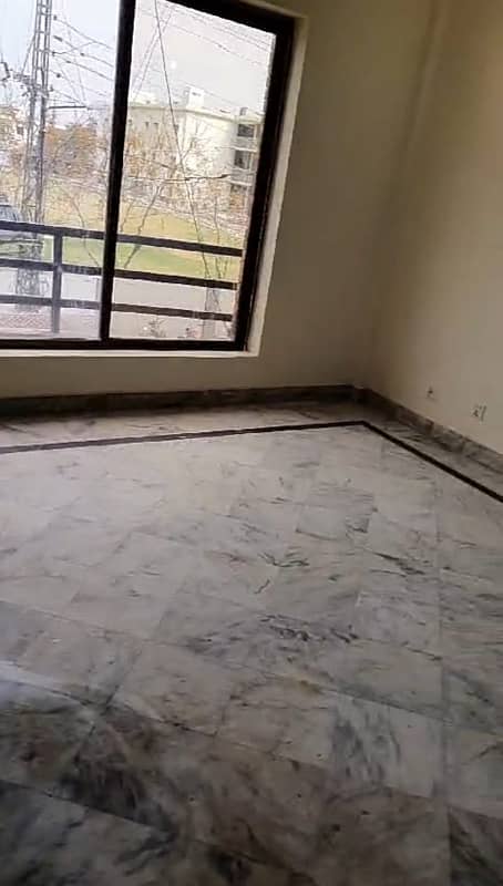 Lalak Chowk DHA Phase 2 First Floor 2 rooms Flat For Rent 2