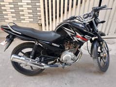 YAMAHA YBR 125G BLACK COLOR