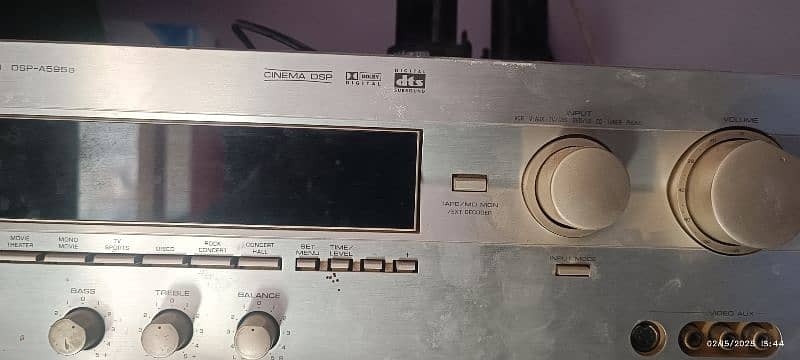 Yamaha a595 with remote control 11ov 2