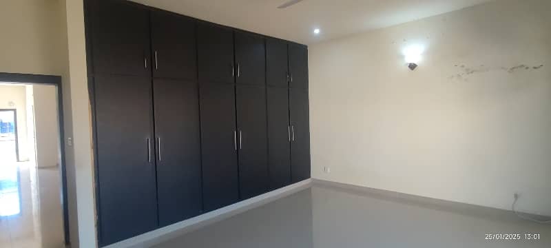 40x80 Upper Portion For Rent In D. 12 6