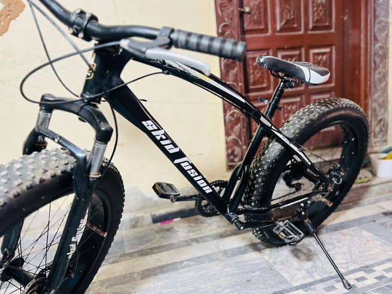 Skid Fusion Premium Bicycle for Sale – Excellent Condition 0