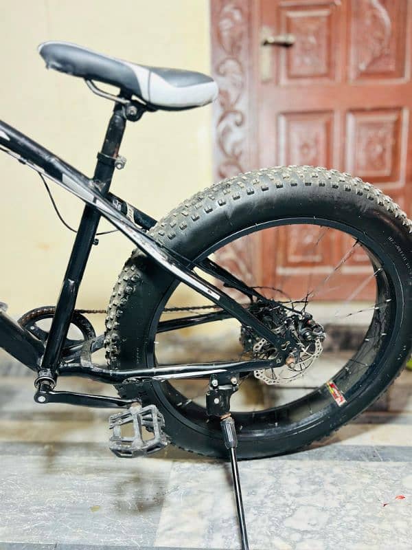 Skid Fusion Premium Bicycle for Sale – Excellent Condition 5