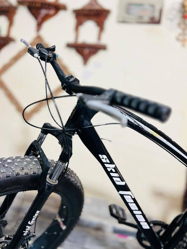 Skid Fusion Premium Bicycle for Sale – Excellent Condition 15