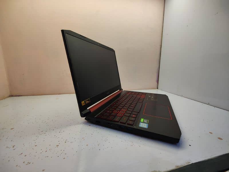 Acer Nitro-5 (Gaming Laptop) 5