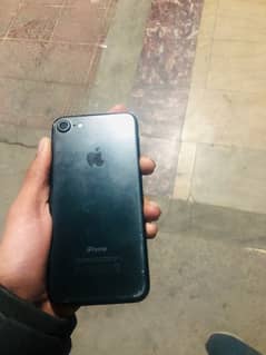 i phone 7  pta 32 gb