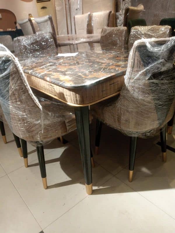 dinnig table with 6 chairs 4