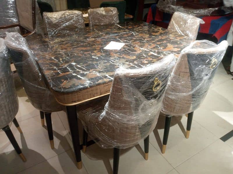 dinnig table with 6 chairs 6