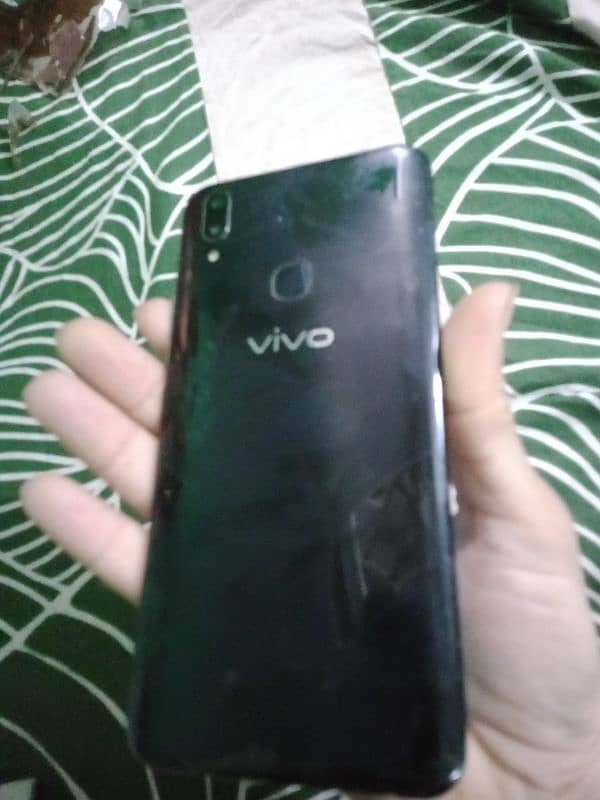 VIVO V9 BOX missing hugaya Mob Charger 4/64 HA CONDITION 10/8 2