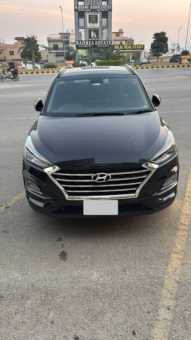 Hyundai Tucson AWD 2021 Like New 0