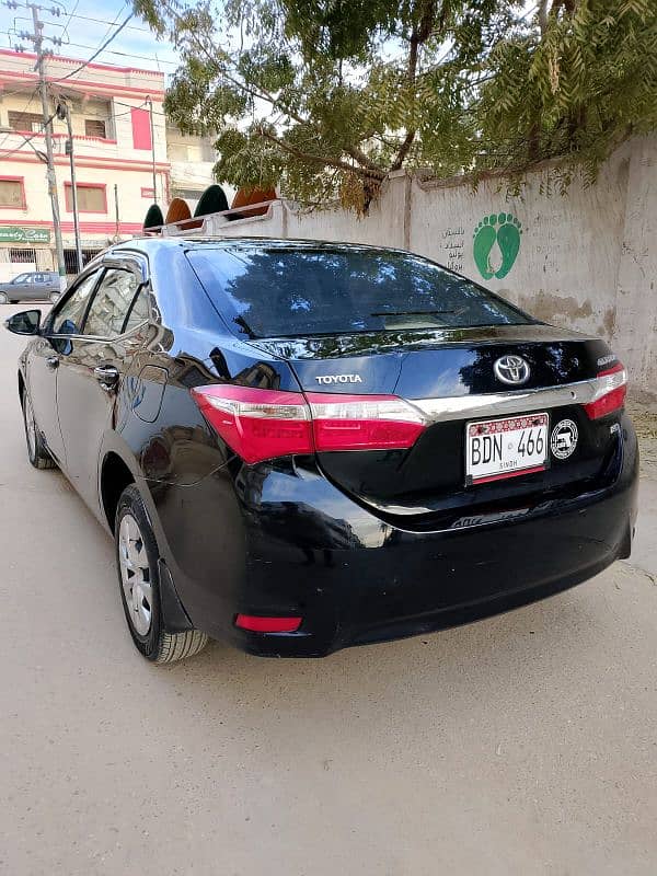 Toyota Corolla 2015 XLI Convert GLI. 5