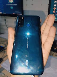 tecno lc8 pouvoir 4