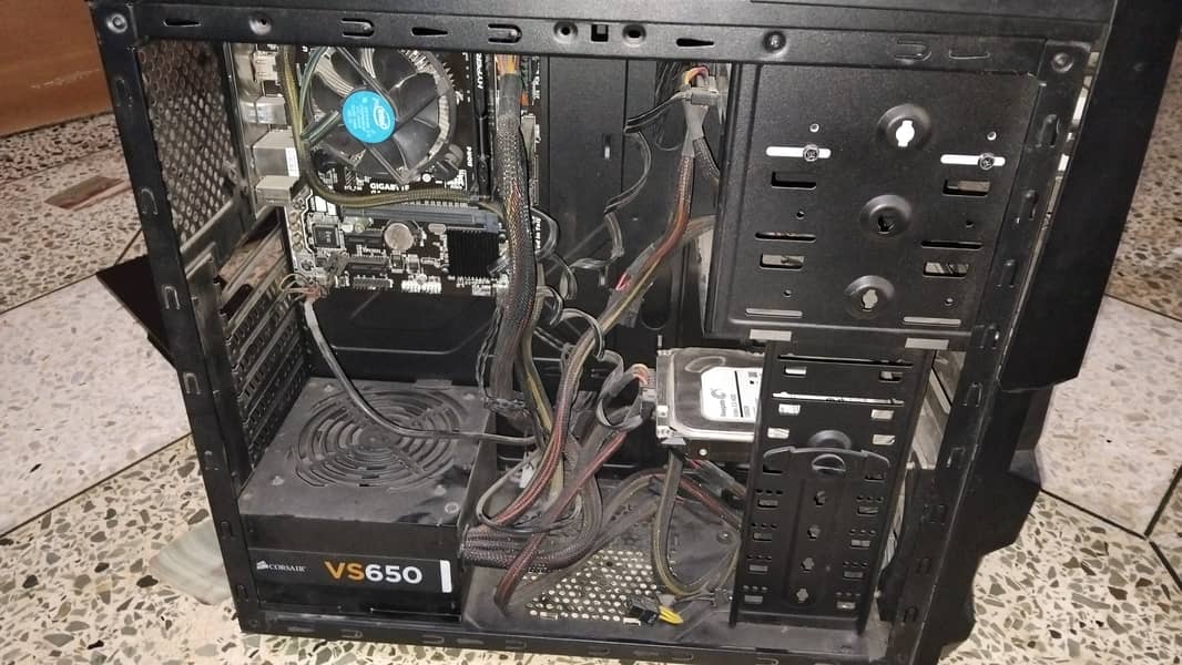 Old Used Gaming PC 8