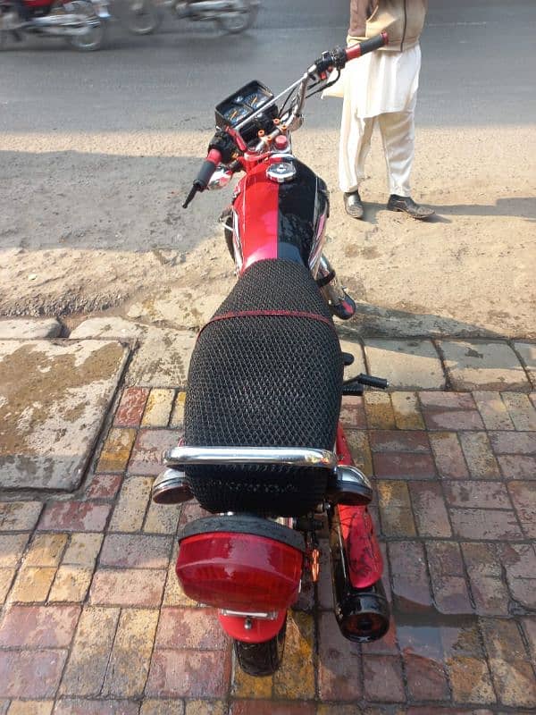 Honda 125 Good Condition 6