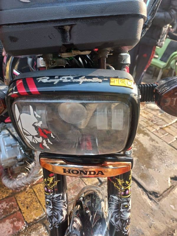 Honda 125 Good Condition 13