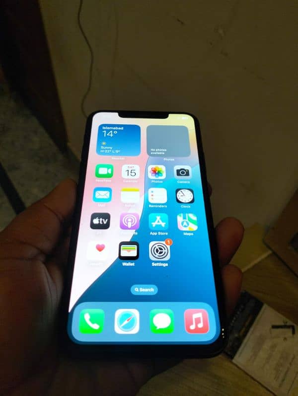 I phone 11 pro max 64gb nonpta JV waterpack nonactive 2