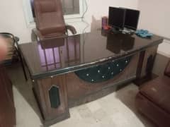 Good condition Office table contact:03350077034