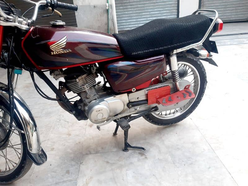 Honda 125 22 model All Punjab number for sale 4