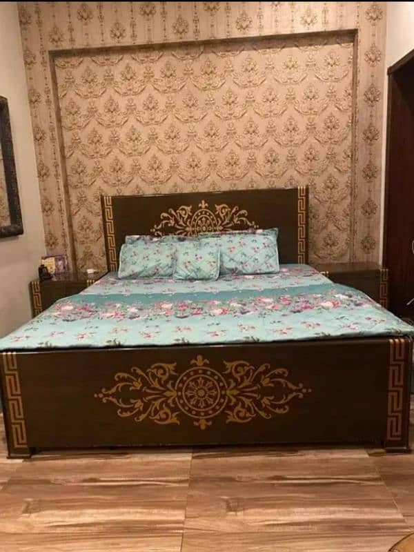 bed with side tables 0