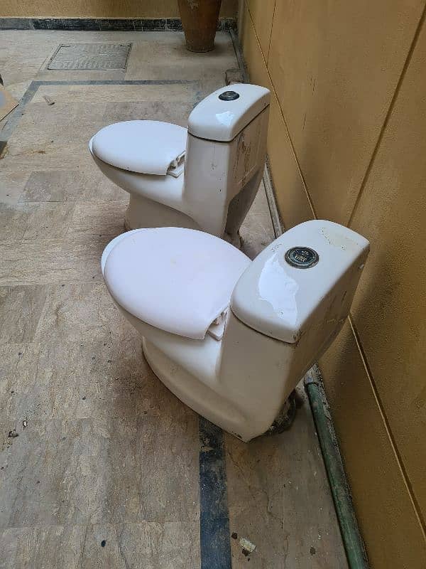 Toilet Commodes 1