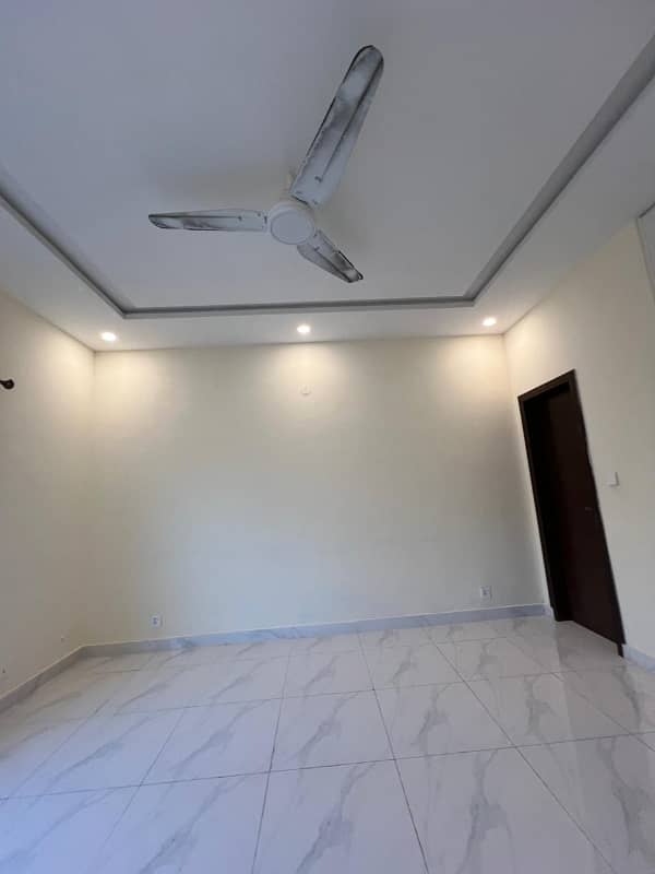 Brand New Luxury 25 X 40 For Rent In G 13 1