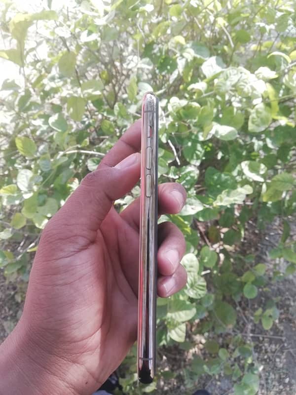 Apple i Phone 11 Pro 256GB PTA Proved 3