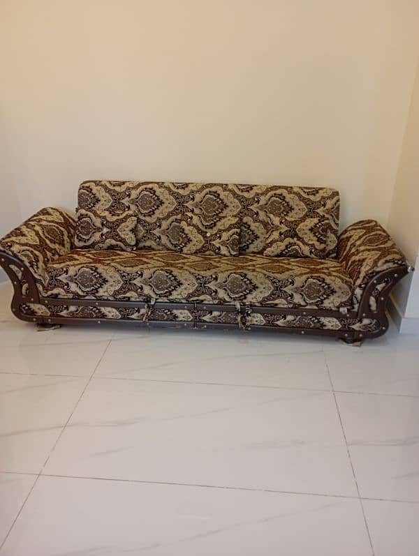 6 seater moltifoam( branded) 0