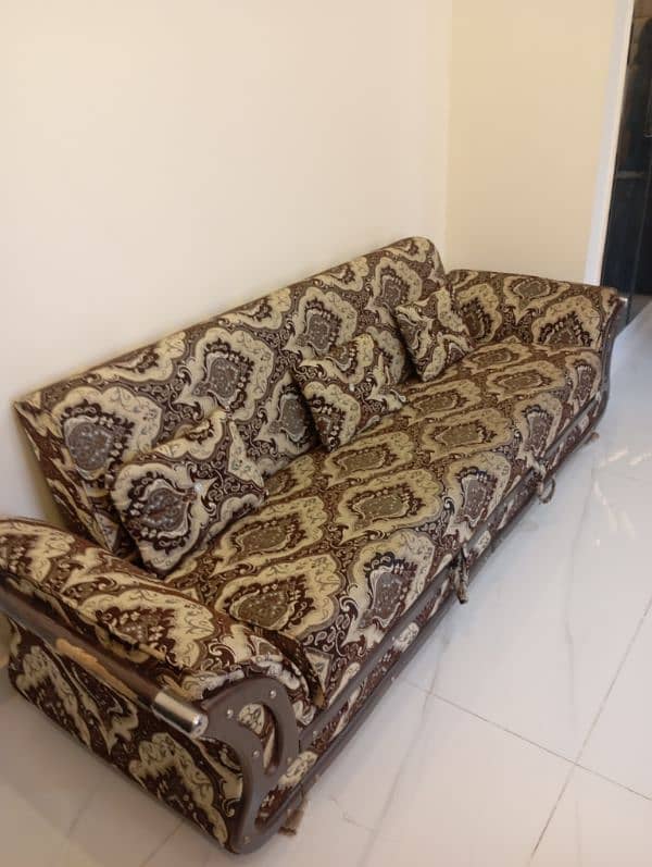 6 seater moltifoam( branded) 2