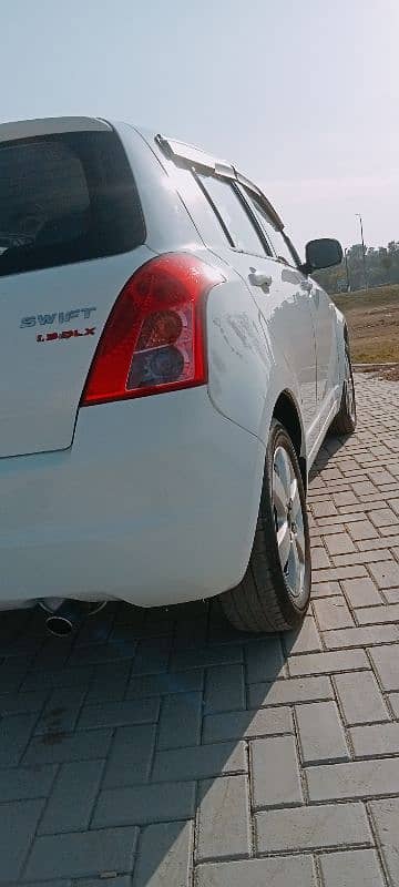 Suzuki Swift 2015 11