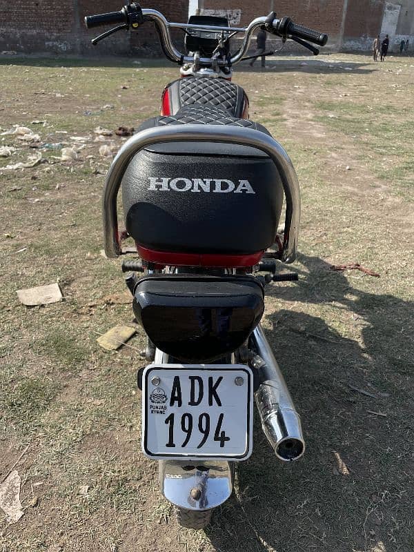 Honda CD 70 2020 8